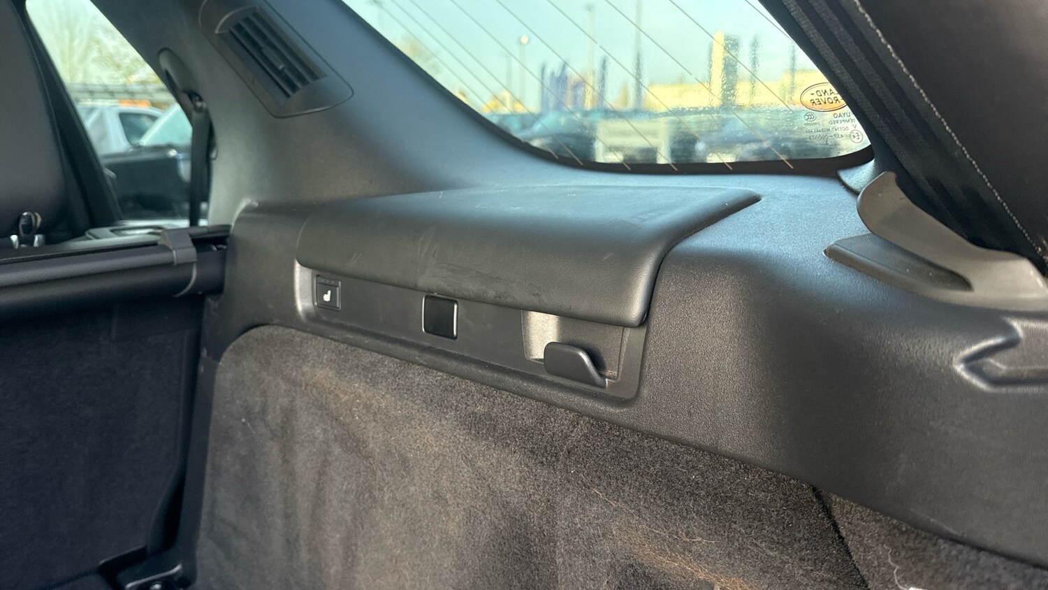 Used Land Rover Discovery 2023 for sale - 77350298: Photo 28