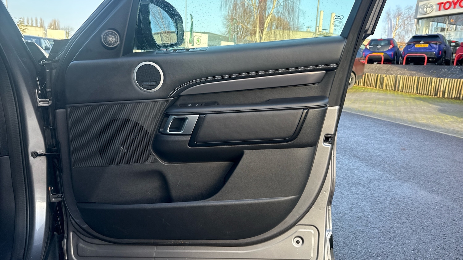 Used Land Rover Discovery 2023 for sale - 77350298: Photo 29