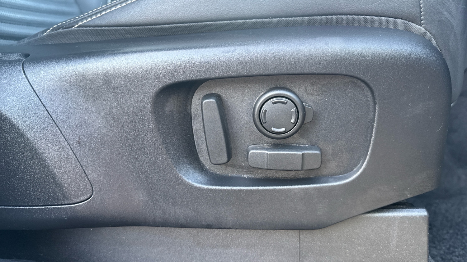 Used Land Rover Discovery 2023 for sale - 77350298: Photo 31