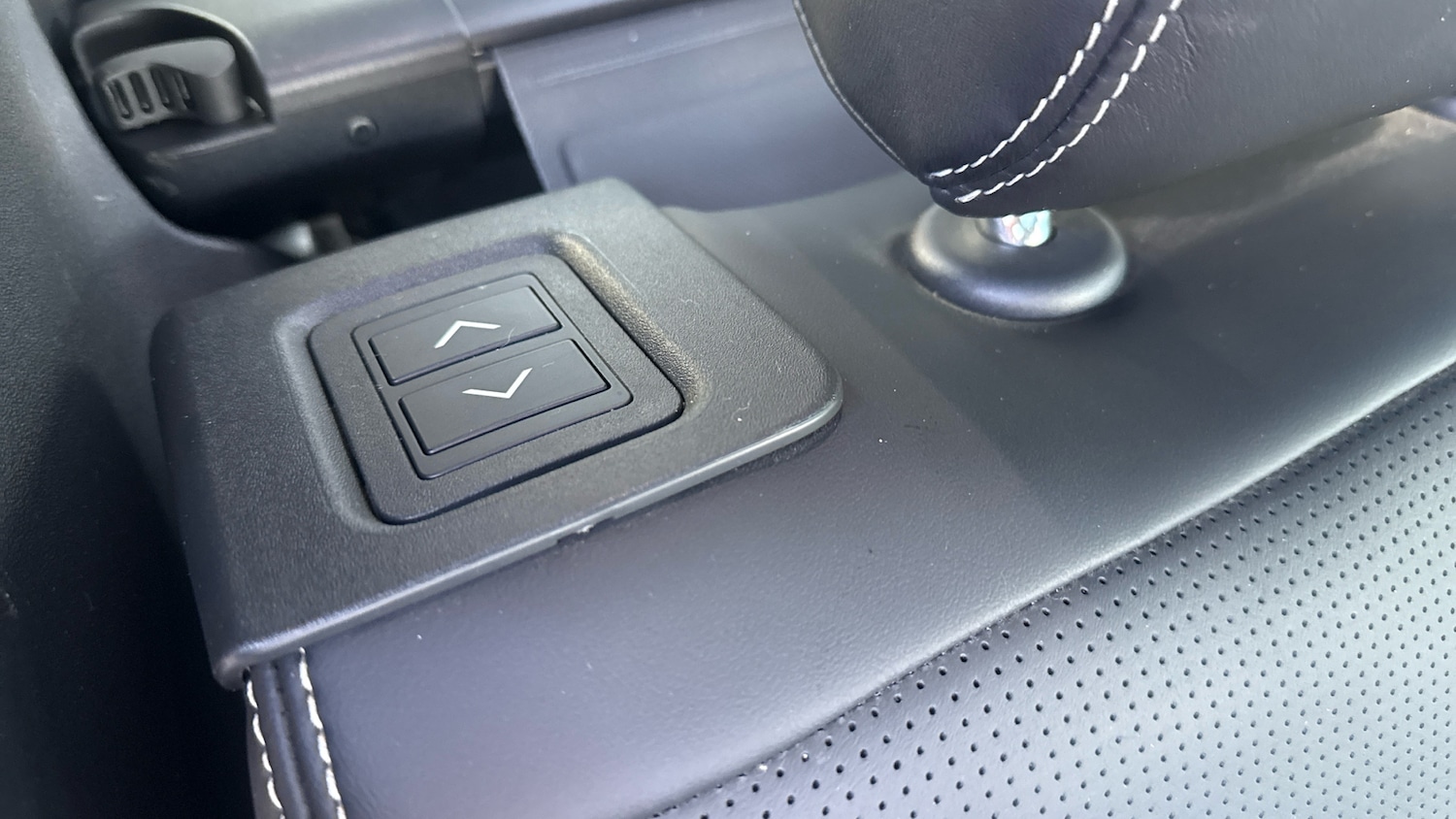 Used Land Rover Discovery 2023 for sale - 77350298: Photo 39