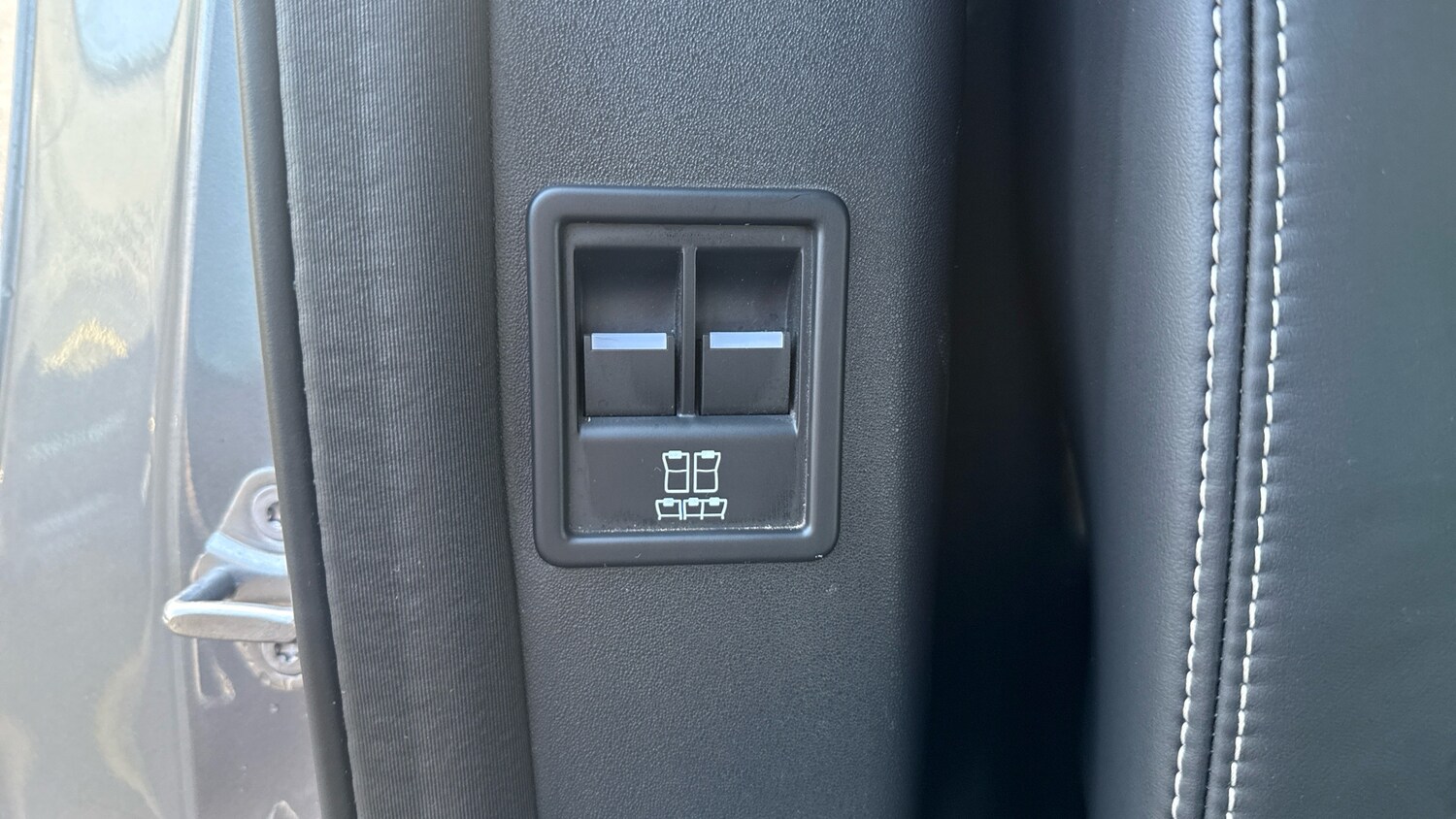 Used Land Rover Discovery 2023 for sale - 77350298: Photo 40