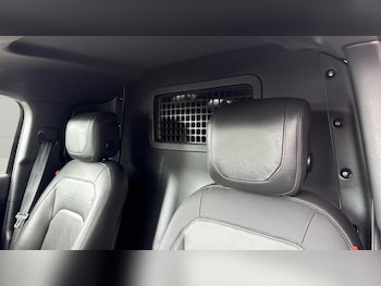 Used Land Rover Defender 2023 for sale - 79352885: Photo