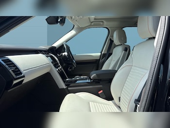 Used Land Rover Discovery 2020 for sale - 79137388: Photo