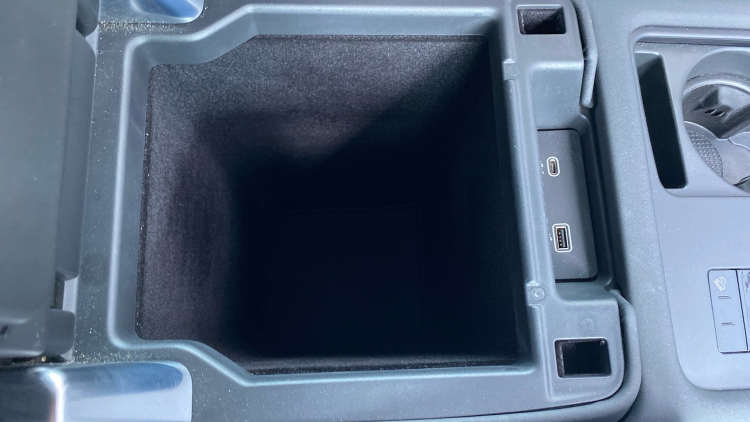 Used Land Rover Discovery 2022 for sale - 76719207: Photo 29