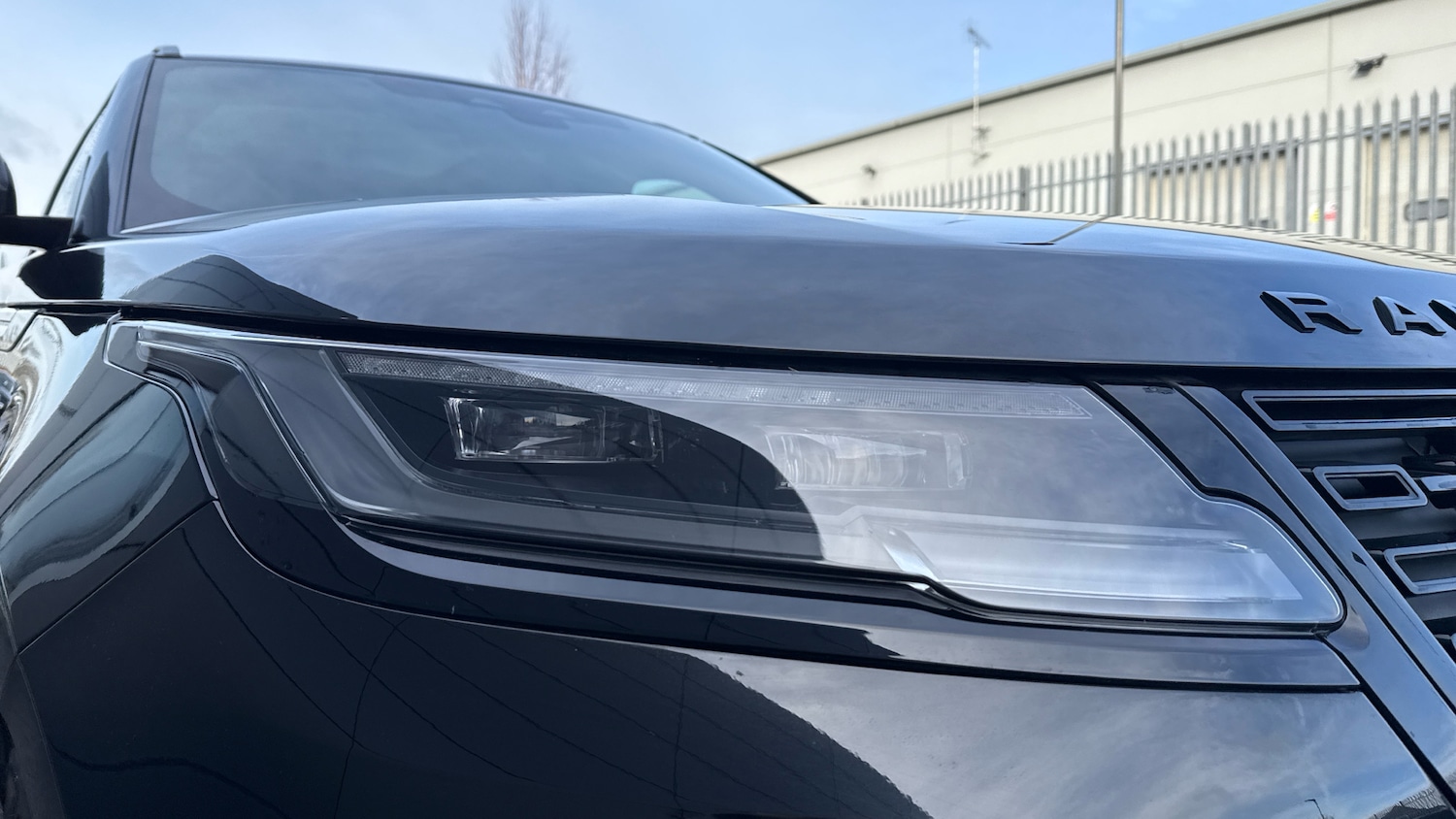 Used Land Rover Range Rover Velar 2025 for sale - 77136099: Photo 17