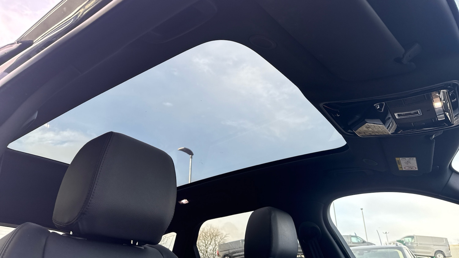 Used Land Rover Range Rover Velar 2025 for sale - 77136099: Photo 21