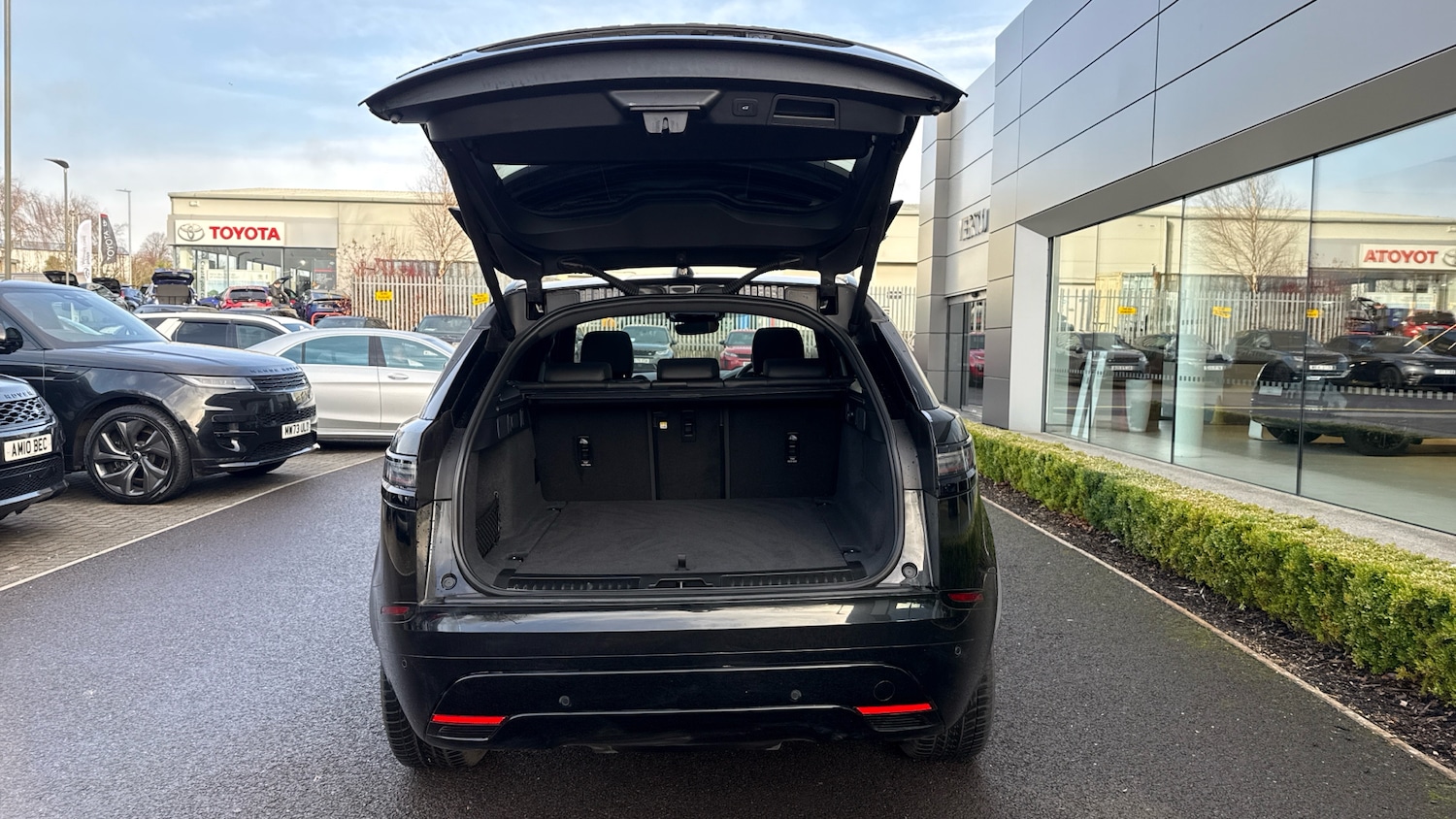 Used Land Rover Range Rover Velar 2025 for sale - 77136099: Photo 27