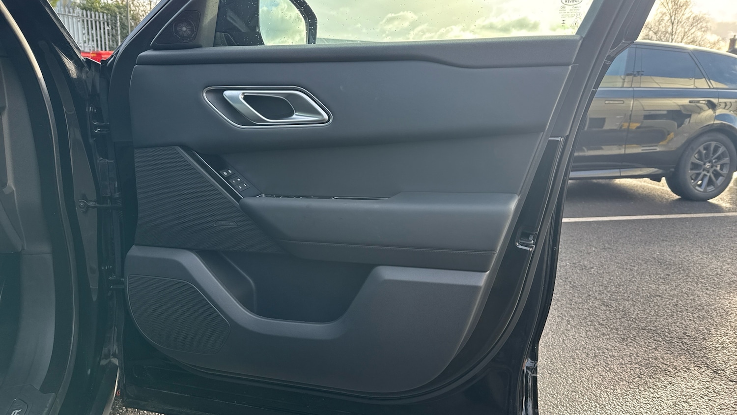 Used Land Rover Range Rover Velar 2025 for sale - 77136099: Photo 29