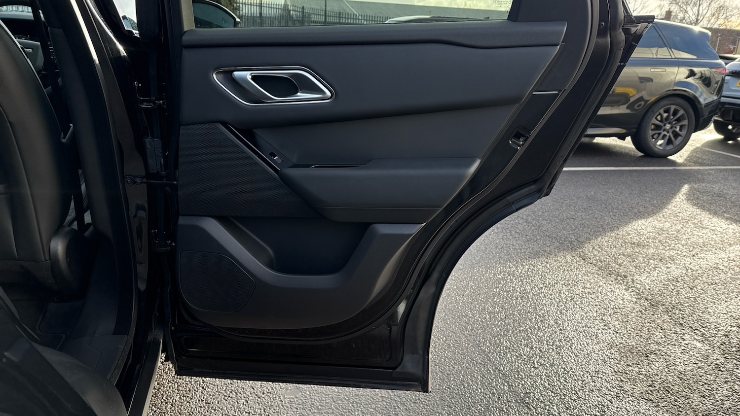 Used Land Rover Range Rover Velar 2025 for sale - 77136099: Photo 38