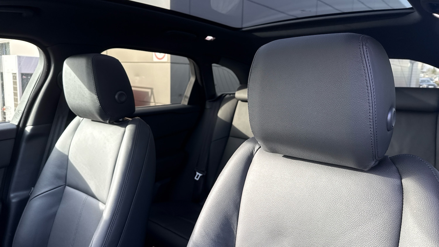 Used Land Rover Range Rover Velar 2025 for sale - 77136099: Photo 45