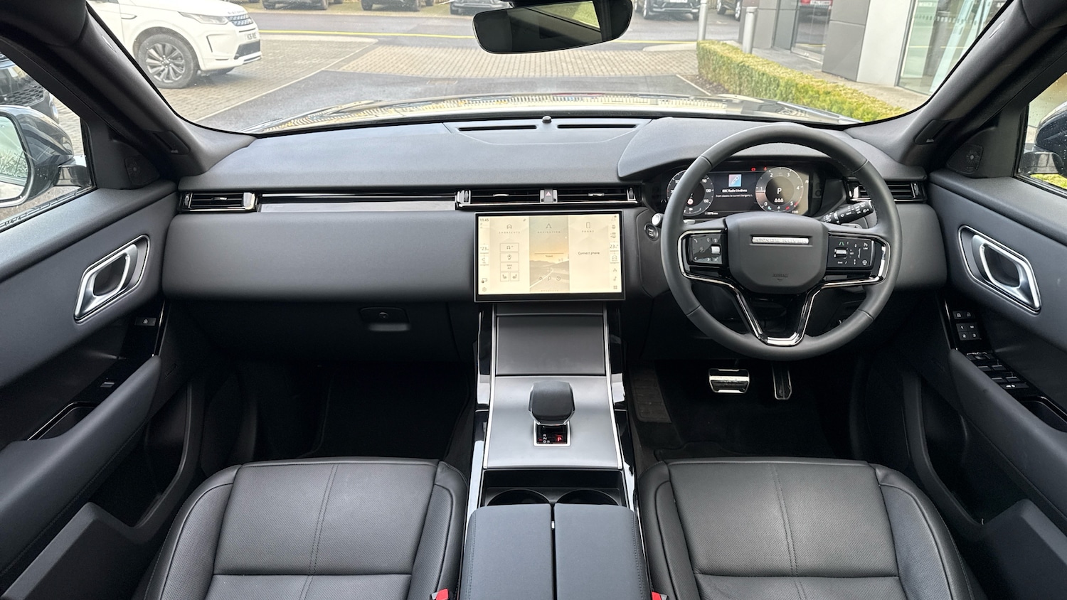 Used Land Rover Range Rover Velar 2025 for sale - 77136099: Photo 9