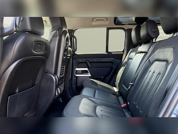 Used Land Rover Defender 2021 for sale - 79382399: Photo