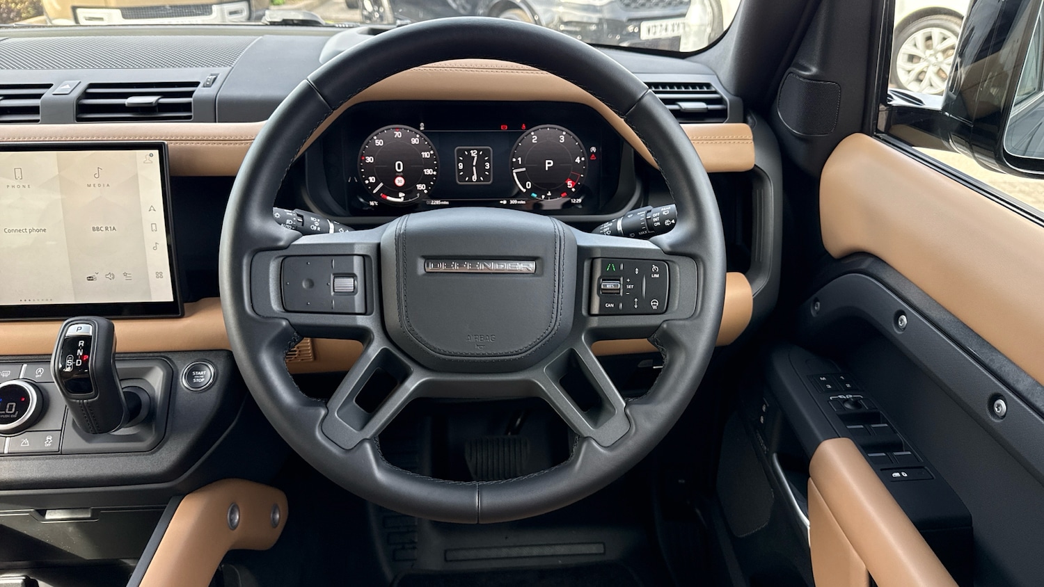 Used Land Rover Defender 2025 for sale - 76736394: Photo 15