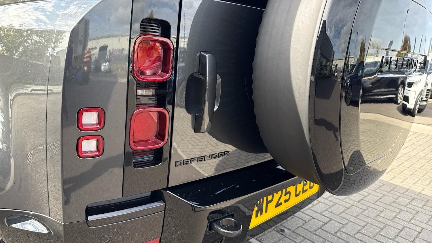 Used Land Rover Defender 2025 for sale - 76736394: Photo 19