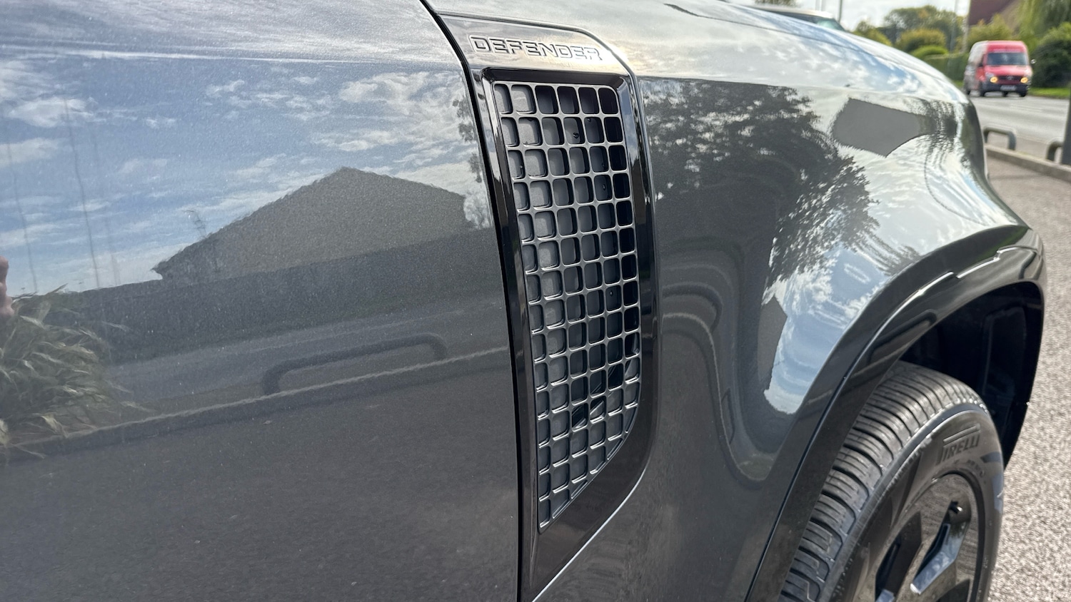Used Land Rover Defender 2025 for sale - 76736394: Photo 24