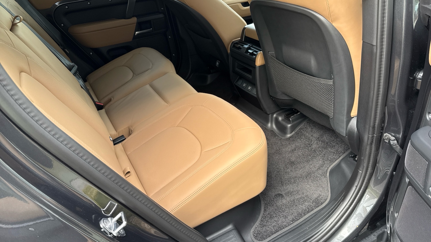 Used Land Rover Defender 2025 for sale - 76736394: Photo 37