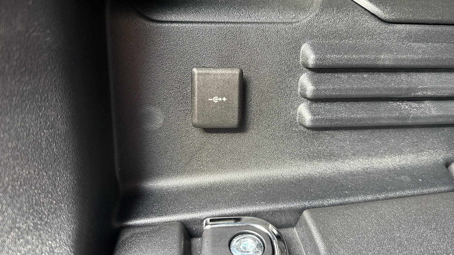 Used Land Rover Defender 2025 for sale - 76736394: Photo 40