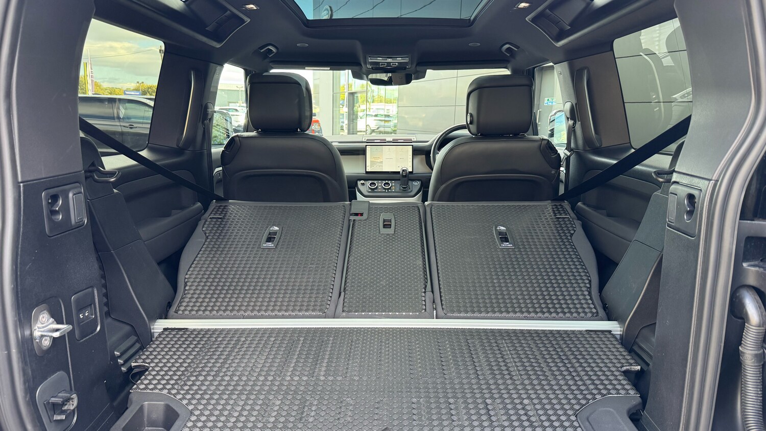 Used Land Rover Defender 2024 for sale - 77363944: Photo 10