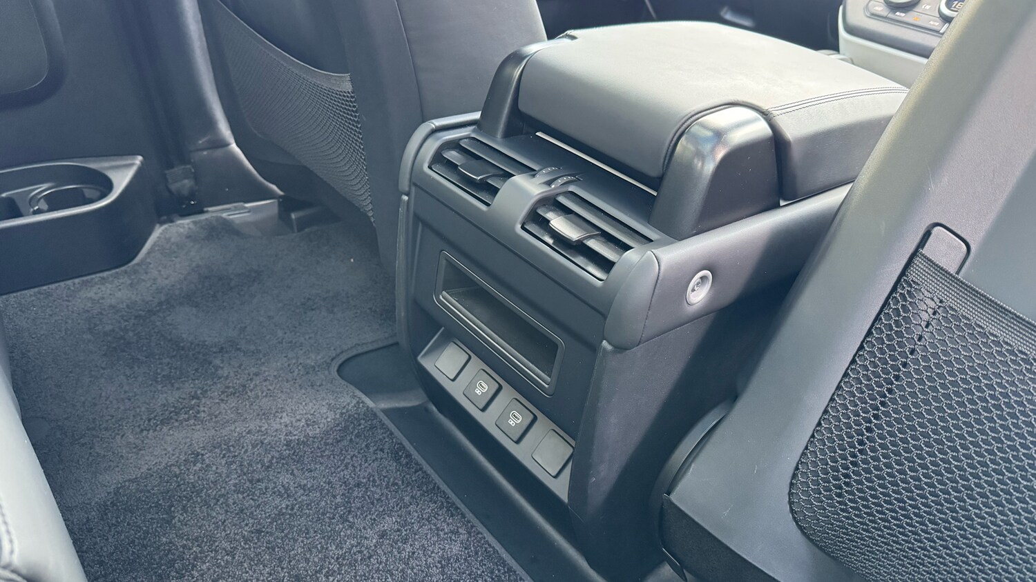 Used Land Rover Defender 2024 for sale - 77363944: Photo 18