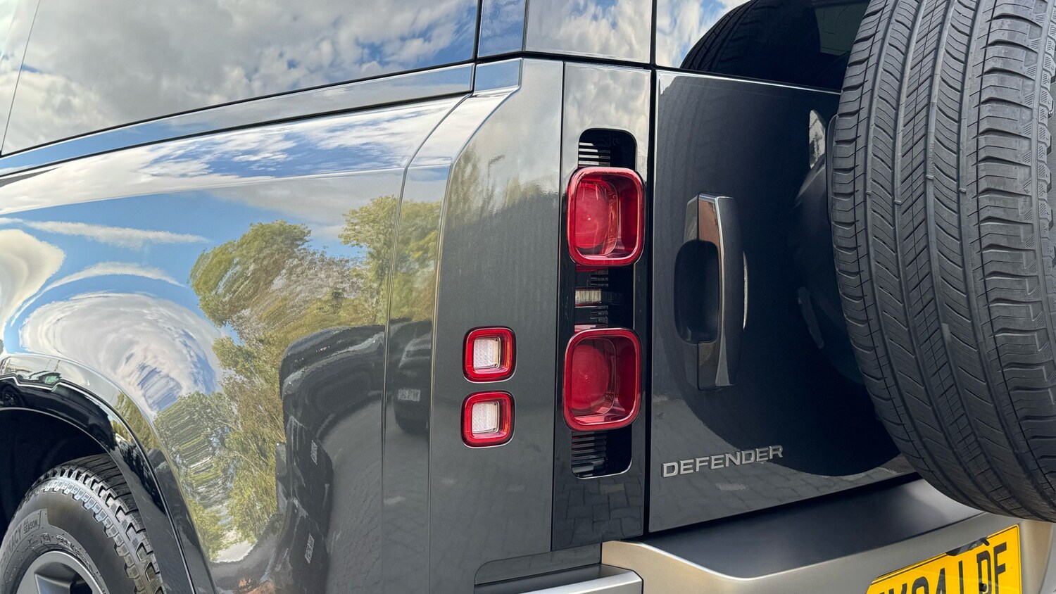 Used Land Rover Defender 2024 for sale - 77363944: Photo 19