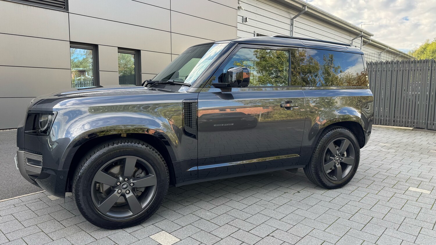 Used Land Rover Defender 2024 for sale - 77363944: Photo 23