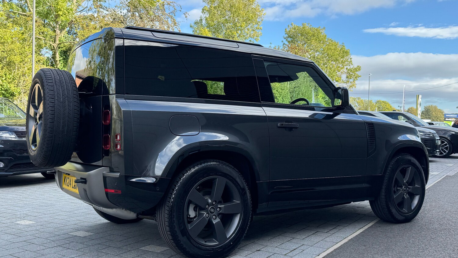 Used Land Rover Defender 2024 for sale - 77363944: Photo 27