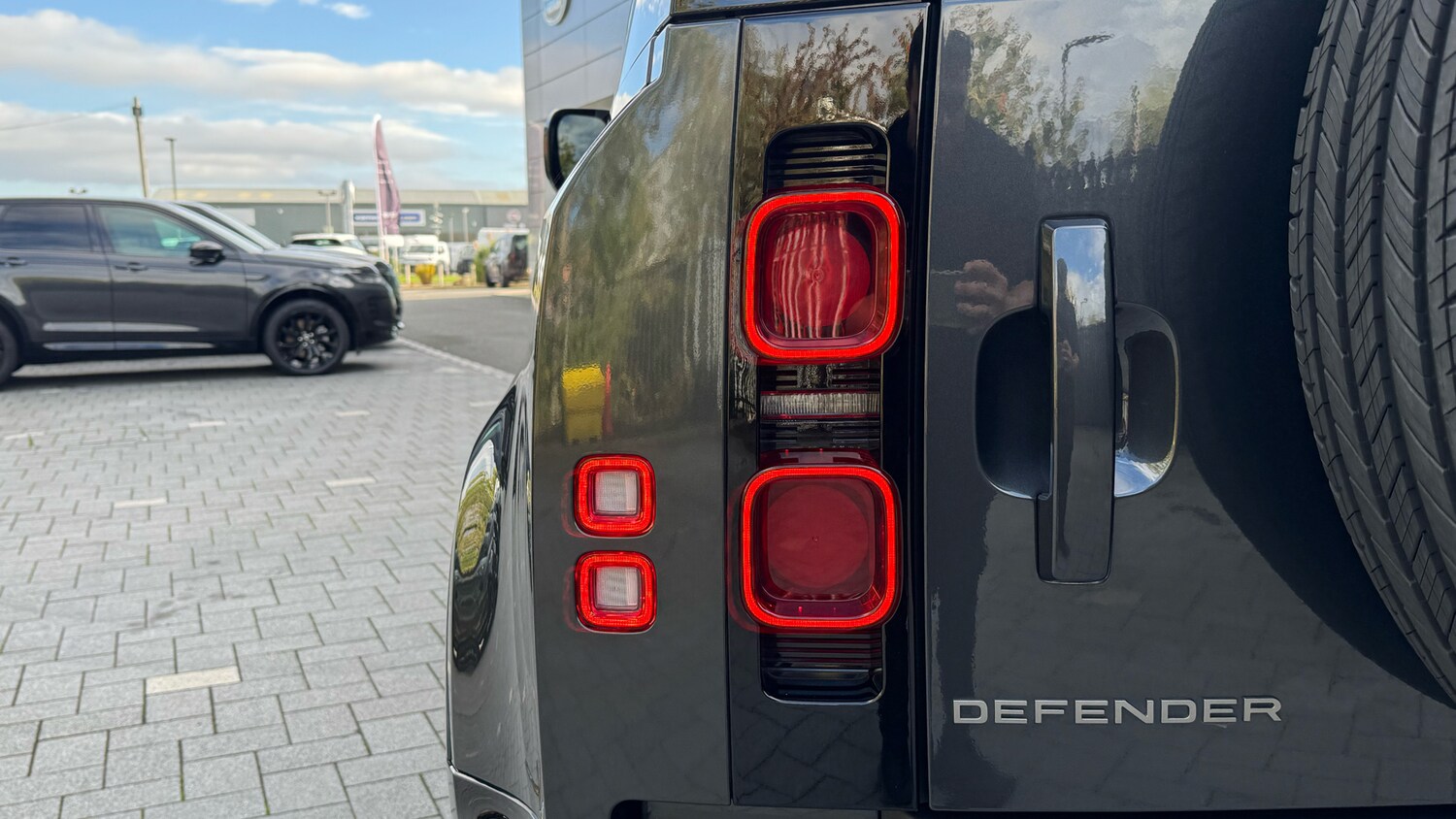 Used Land Rover Defender 2024 for sale - 77363944: Photo 30