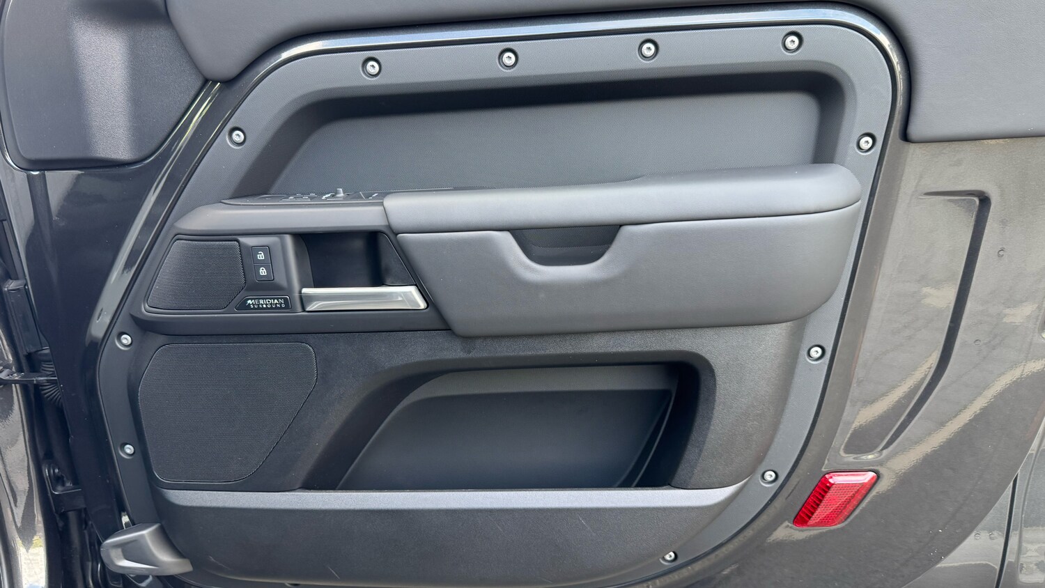 Used Land Rover Defender 2024 for sale - 77363944: Photo 31