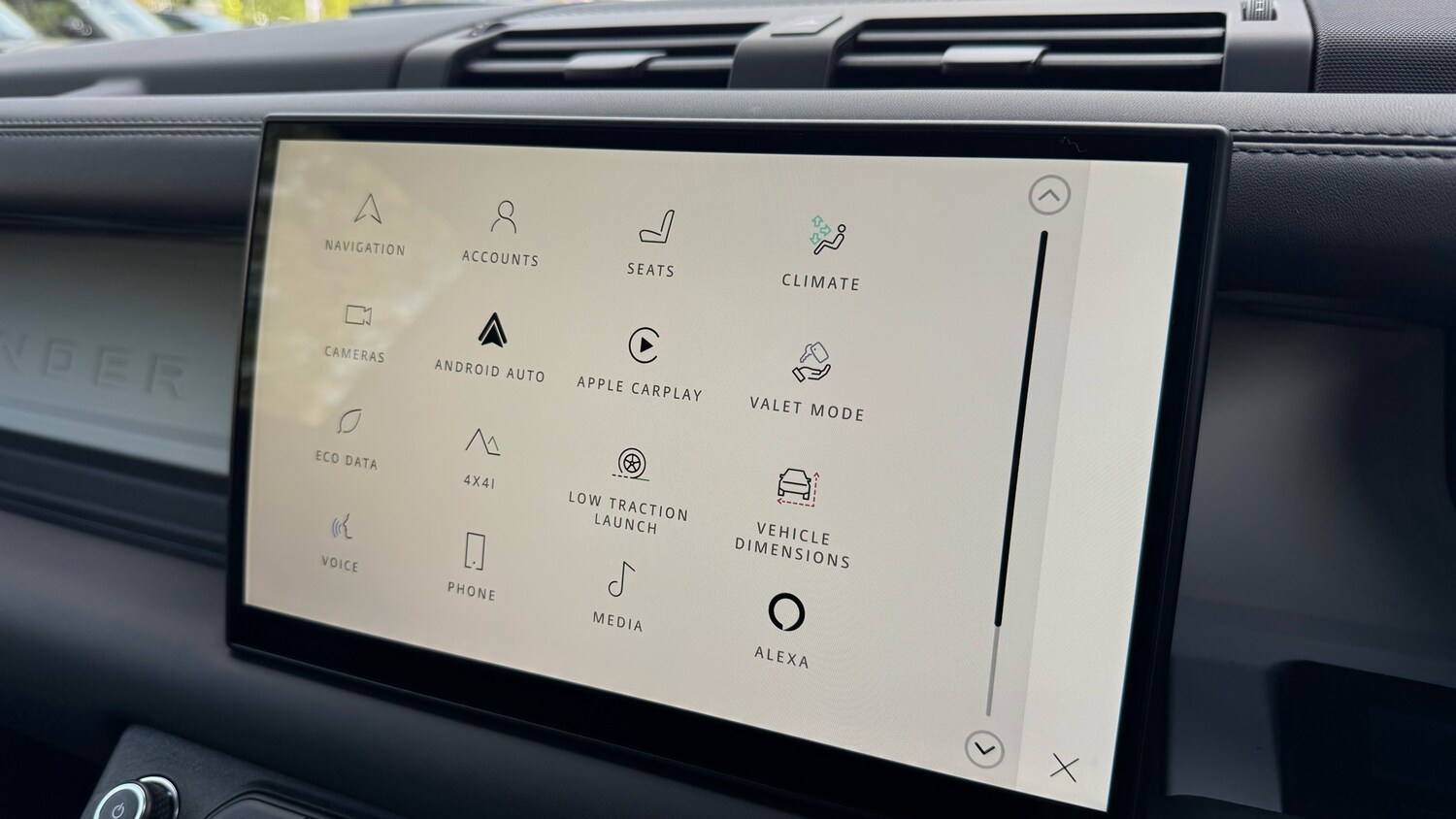 Used Land Rover Defender 2024 for sale - 77363944: Photo 37