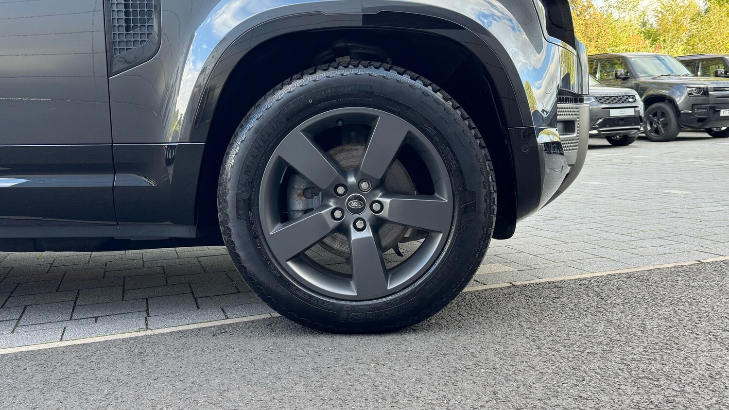 Used Land Rover Defender 2024 for sale - 77363944: Photo 8