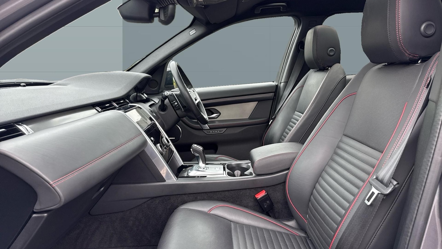 Used Land Rover Discovery Sport 2021 for sale - 76682230: Photo 3