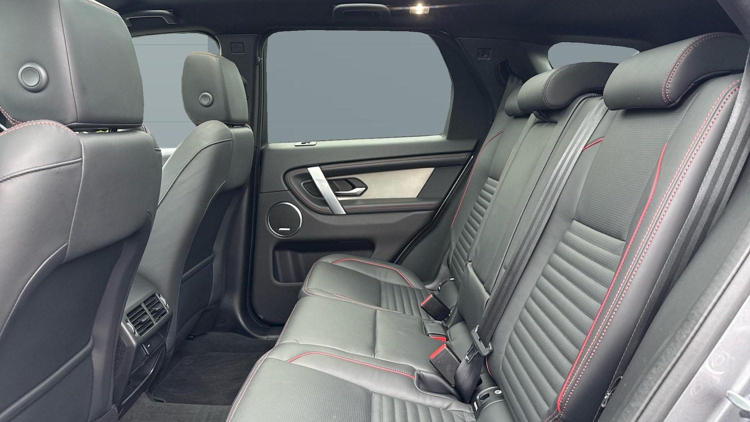 Used Land Rover Discovery Sport 2021 for sale - 76682230: Photo 4