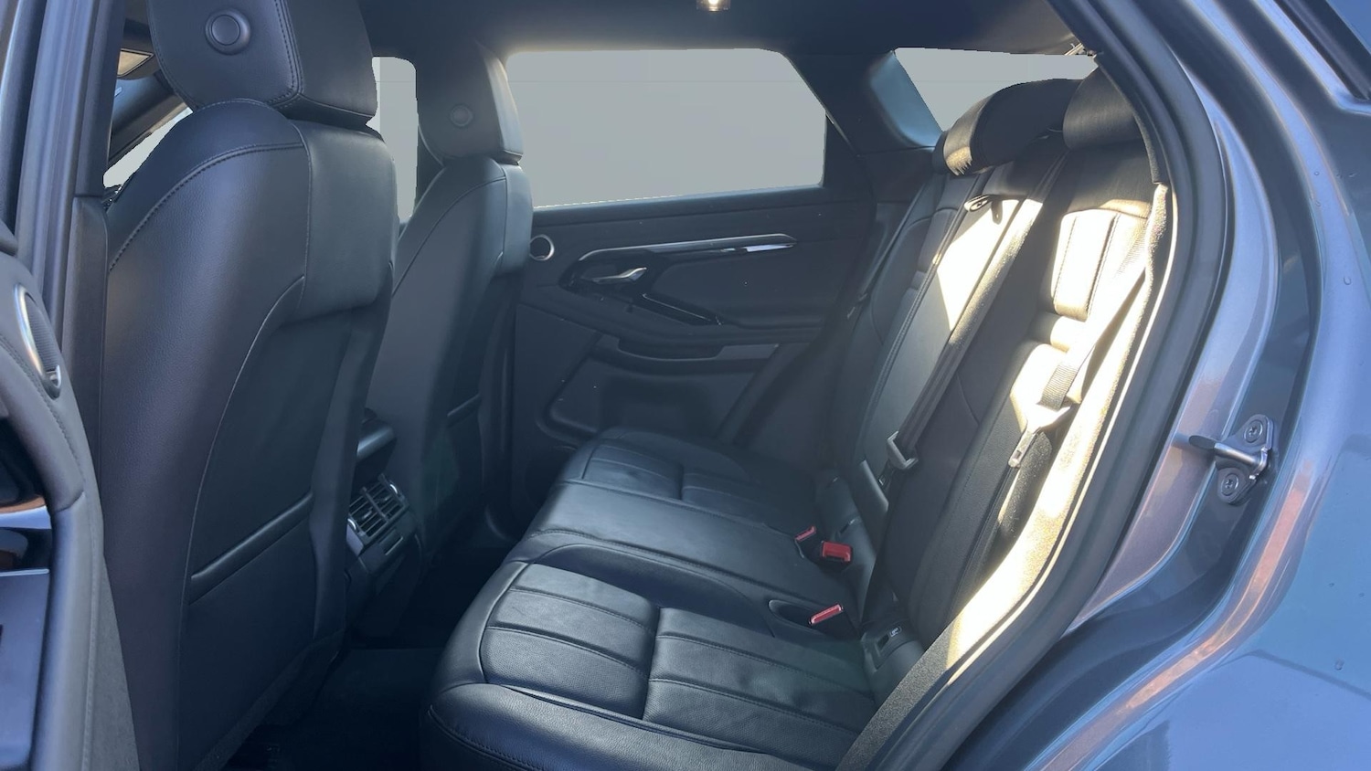 Used Land Rover Range Rover Evoque 2022 for sale - 77983879: Photo 4