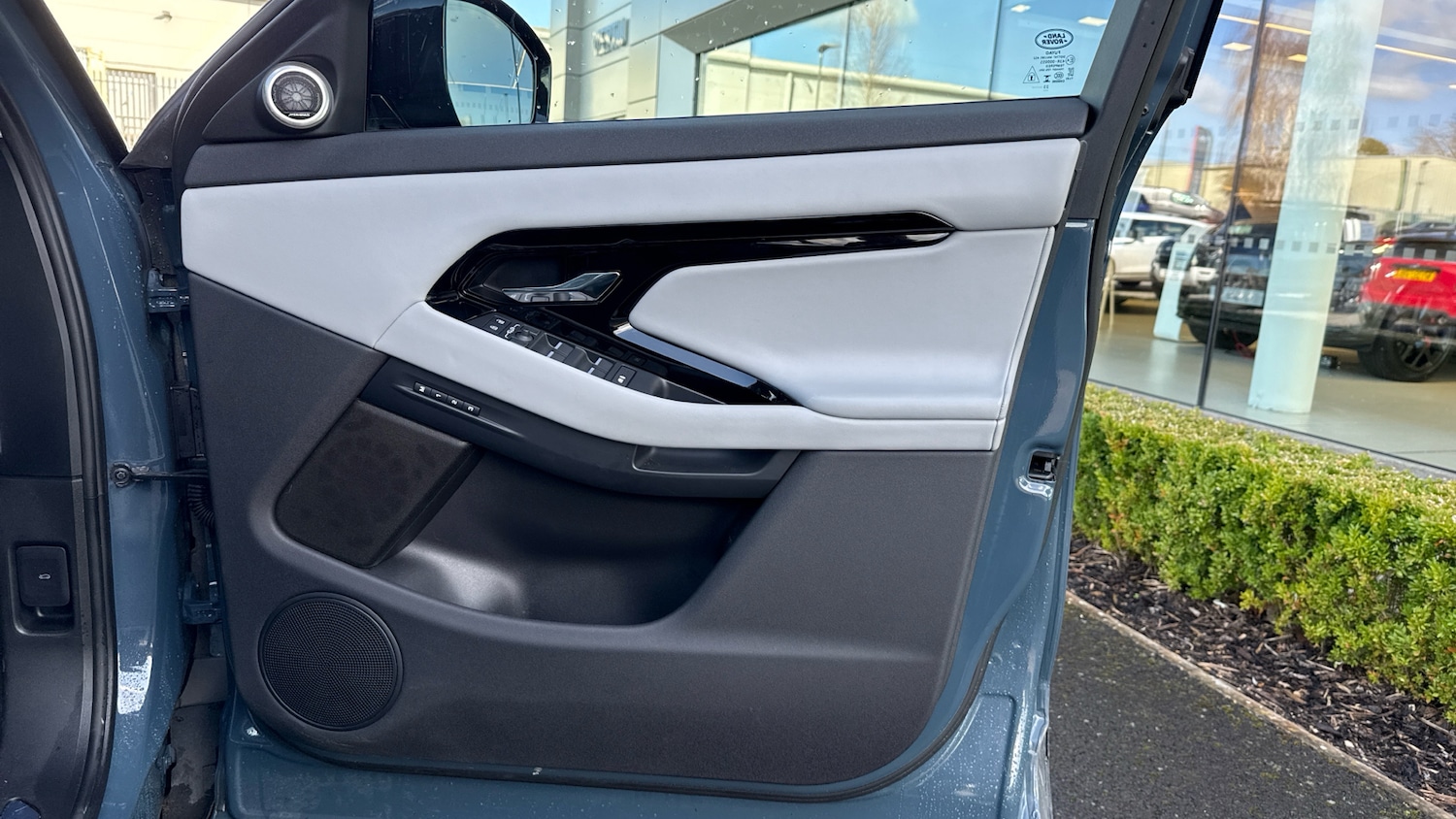 Used Land Rover Range Rover Evoque 2023 for sale - 77946968: Photo 29