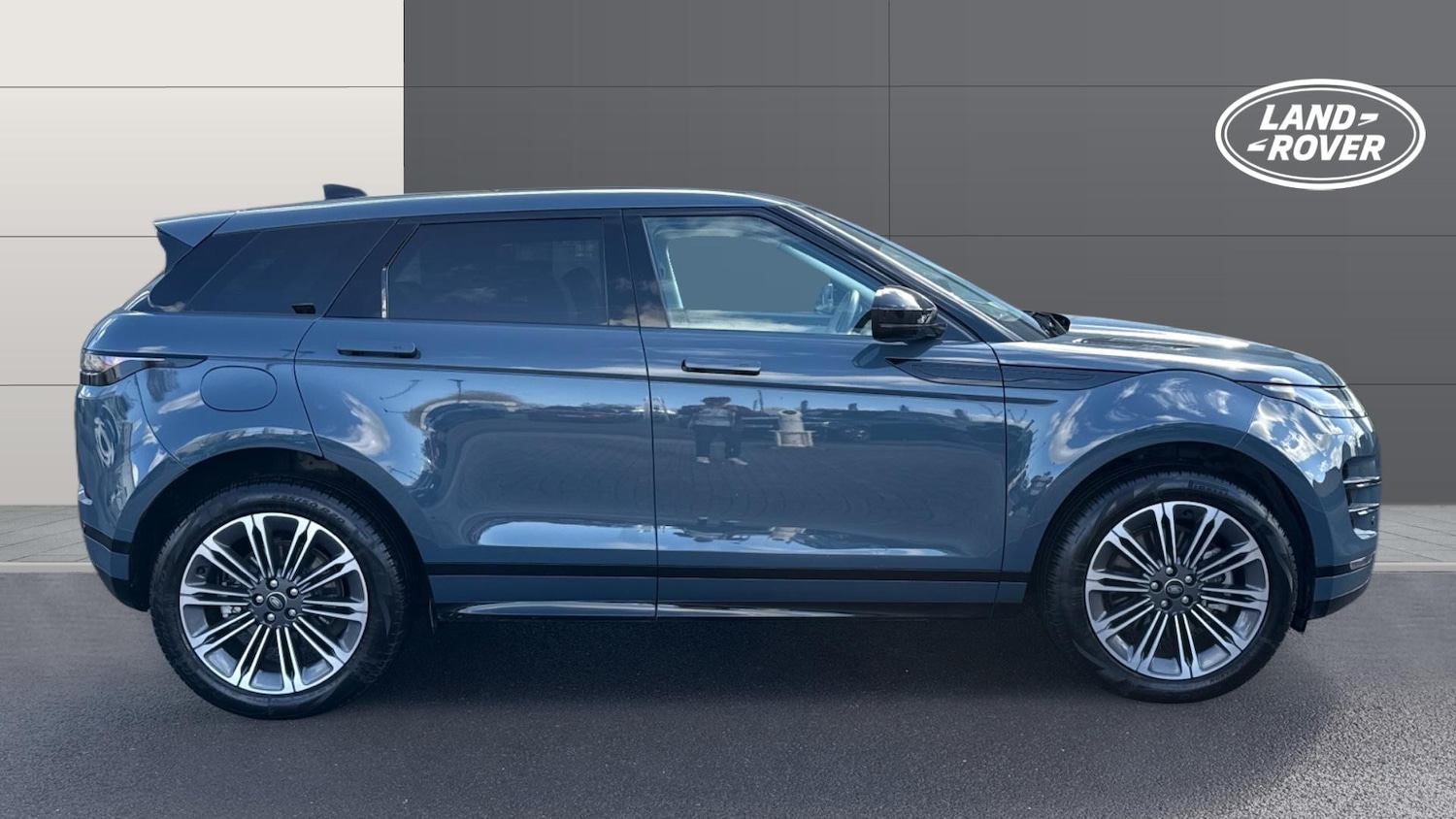 Used Land Rover Range Rover Evoque 2023 for sale - 77946968: Photo 5