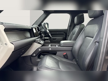 Used Land Rover Defender 2024 for sale - 78938437: Photo