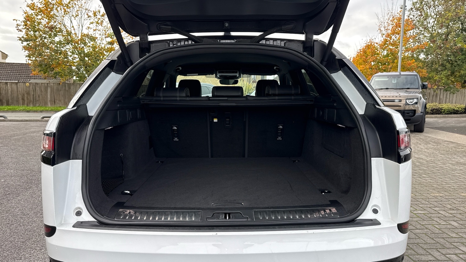 Used Land Rover Range Rover Velar 2021 for sale - 76362842: Photo 10