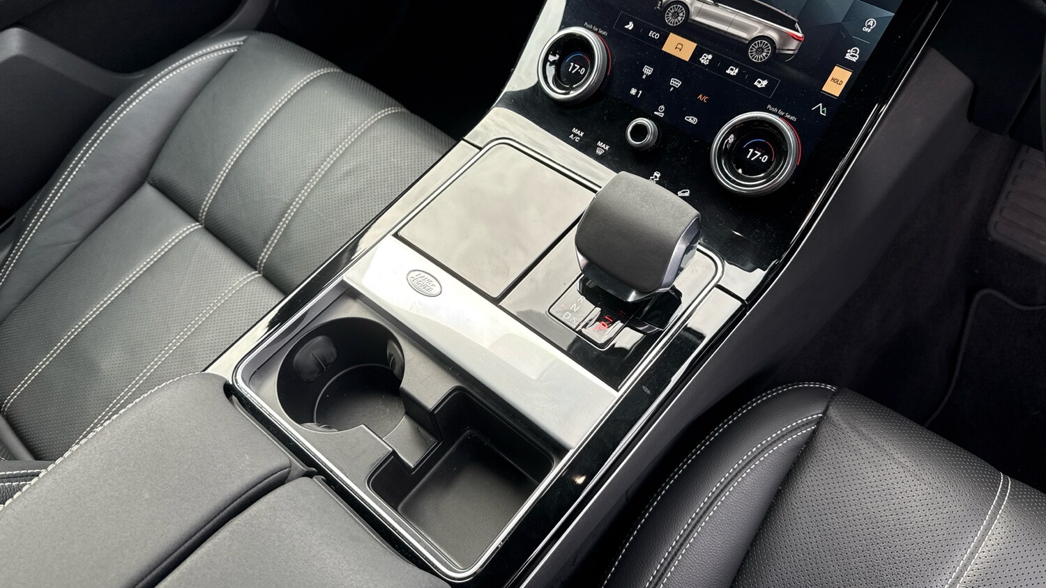 Used Land Rover Range Rover Velar 2021 for sale - 76362842: Photo 13