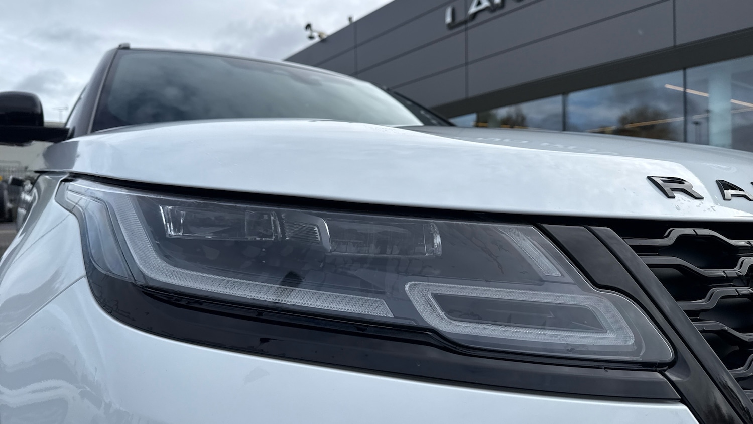 Used Land Rover Range Rover Velar 2021 for sale - 76362842: Photo 17