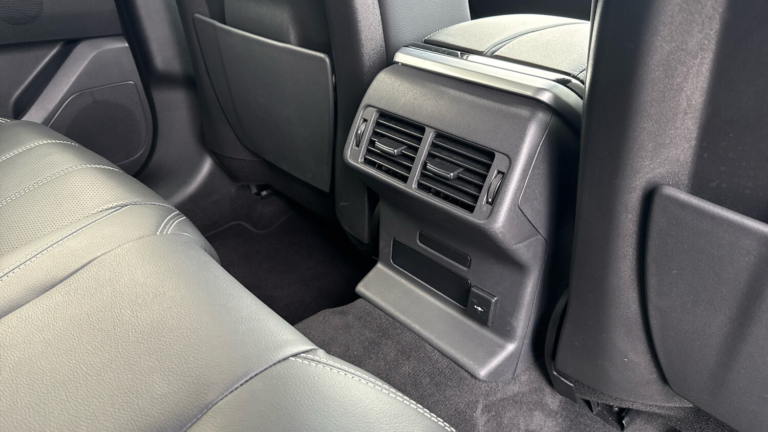 Used Land Rover Range Rover Velar 2021 for sale - 76362842: Photo 18