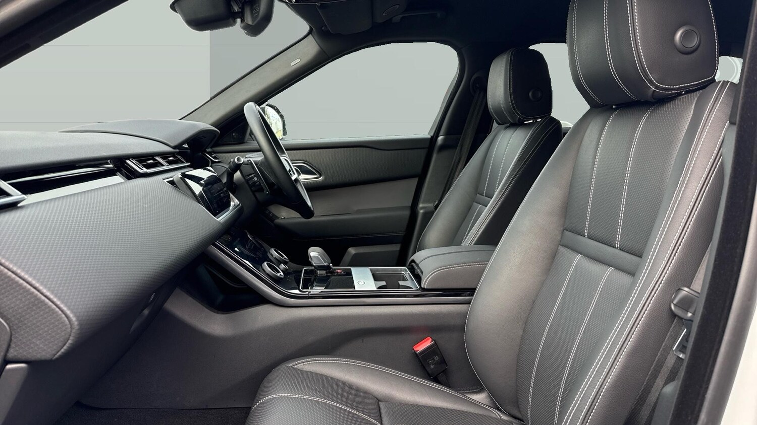 Used Land Rover Range Rover Velar 2021 for sale - 76362842: Photo 3