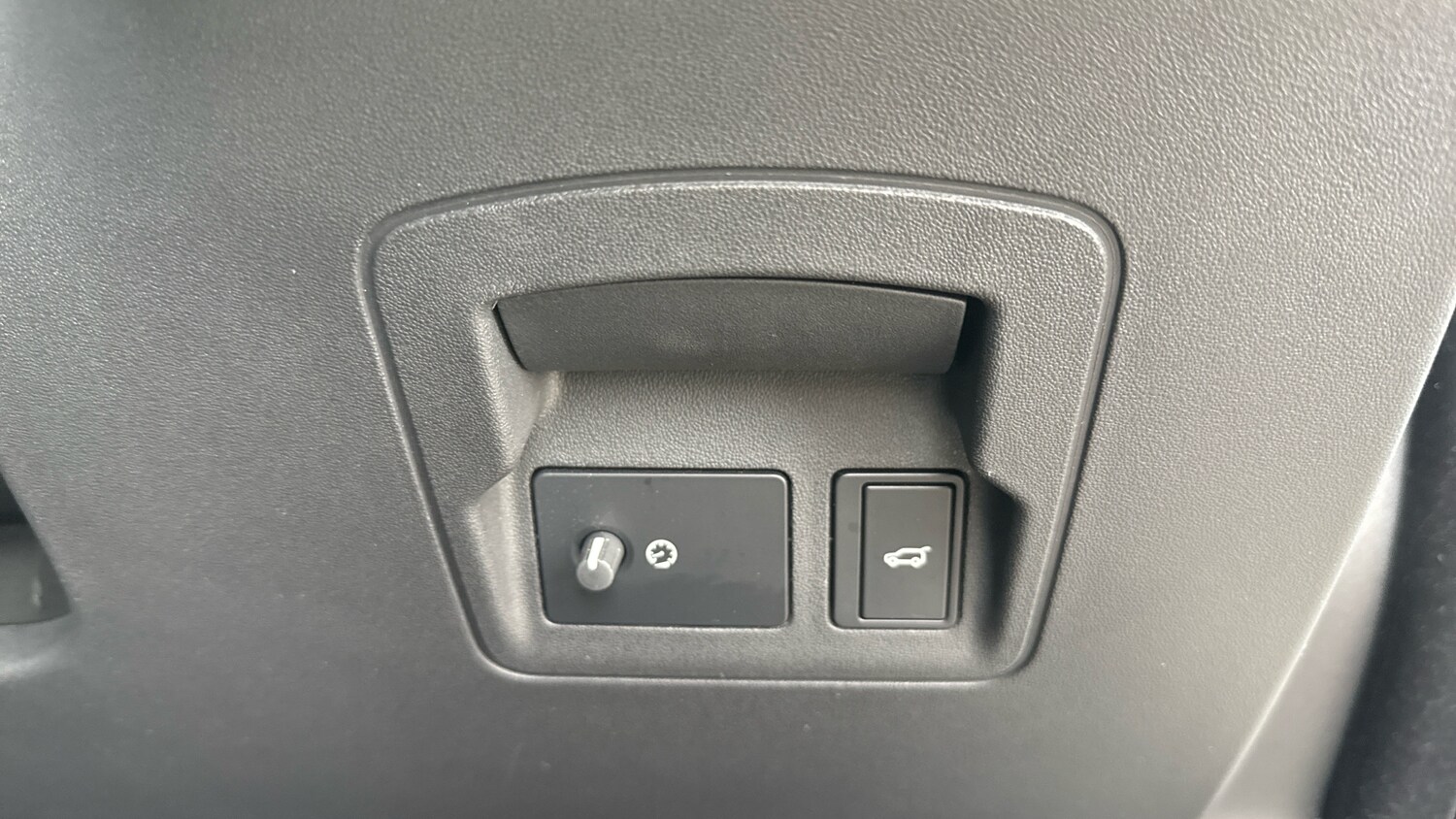 Used Land Rover Range Rover Velar 2021 for sale - 76362842: Photo 31