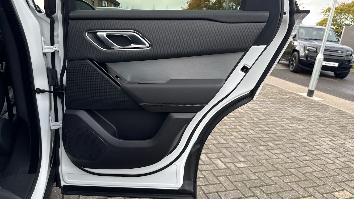 Used Land Rover Range Rover Velar 2021 for sale - 76362842: Photo 36