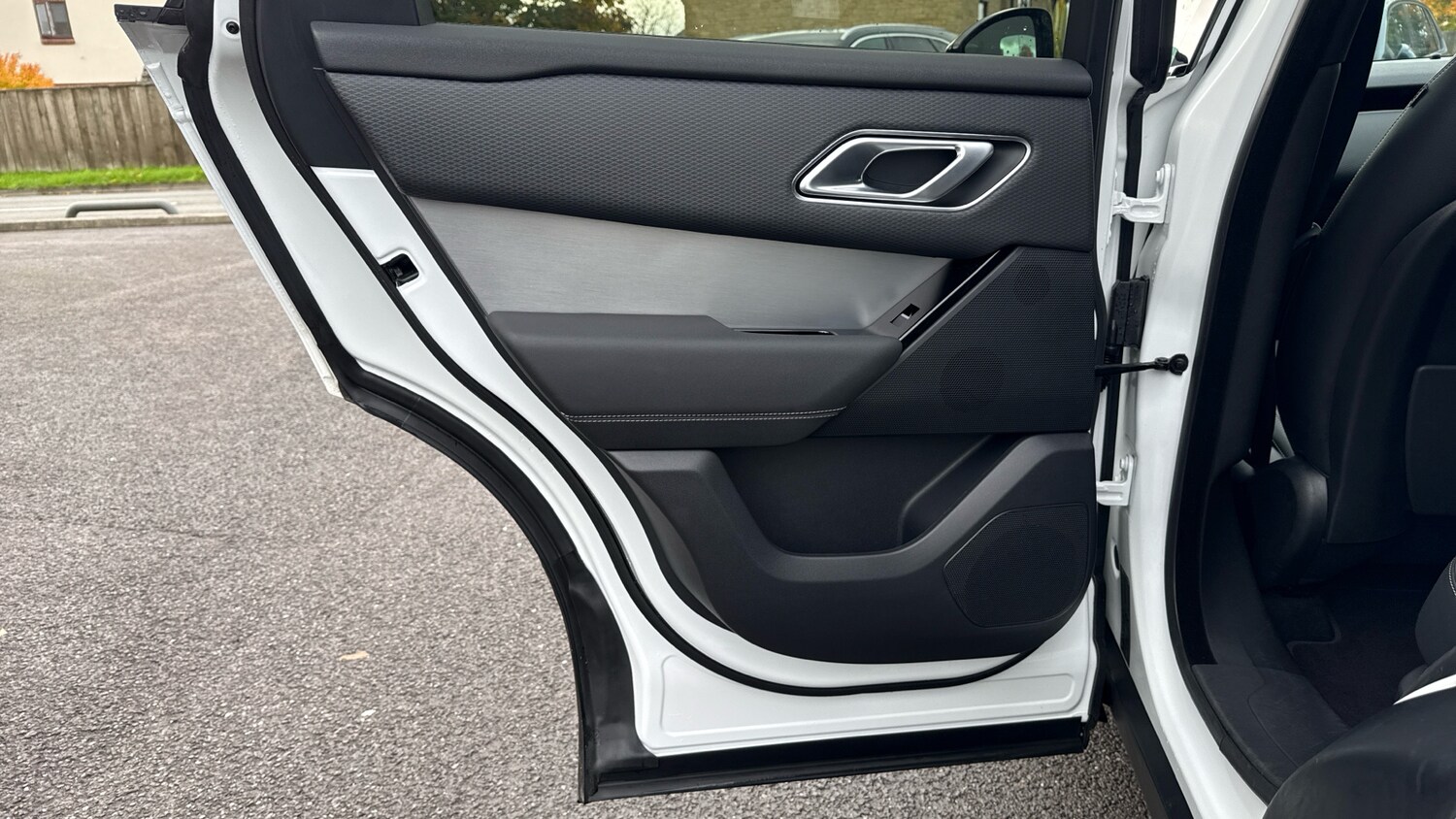 Used Land Rover Range Rover Velar 2021 for sale - 76362842: Photo 40