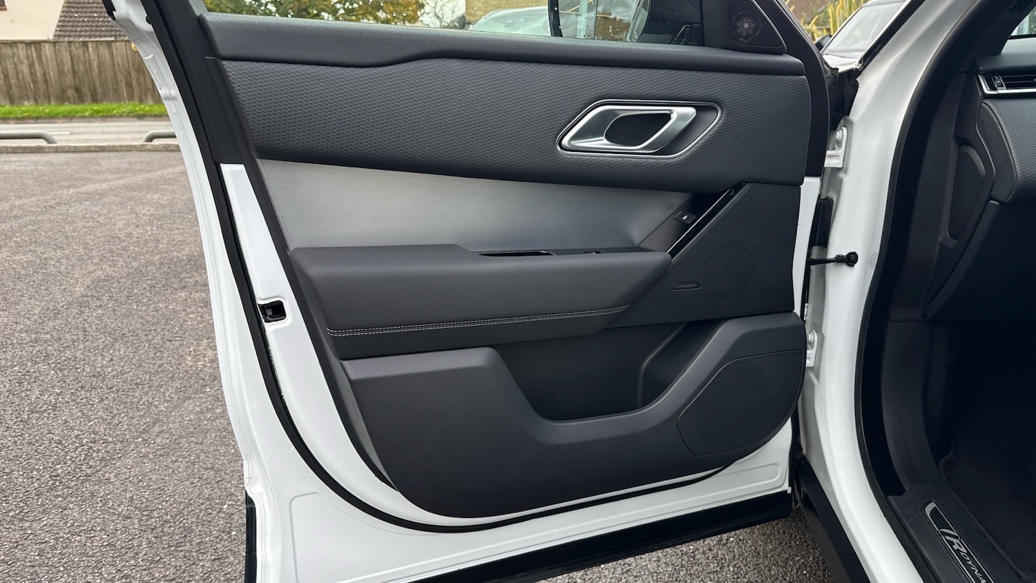 Used Land Rover Range Rover Velar 2021 for sale - 76362842: Photo 41