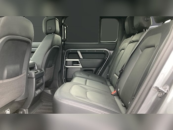 Used Land Rover Defender 2023 for sale - 78236519: Photo