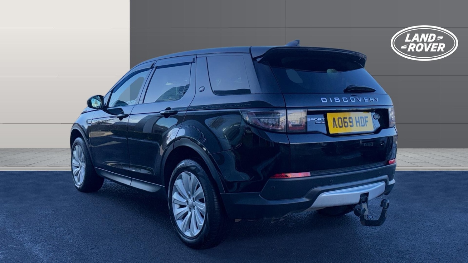 Used Land Rover Discovery Sport 2019 for sale - 77171104: Photo 2