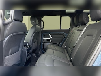 Used Land Rover Defender 2023 for sale - 79017662: Photo