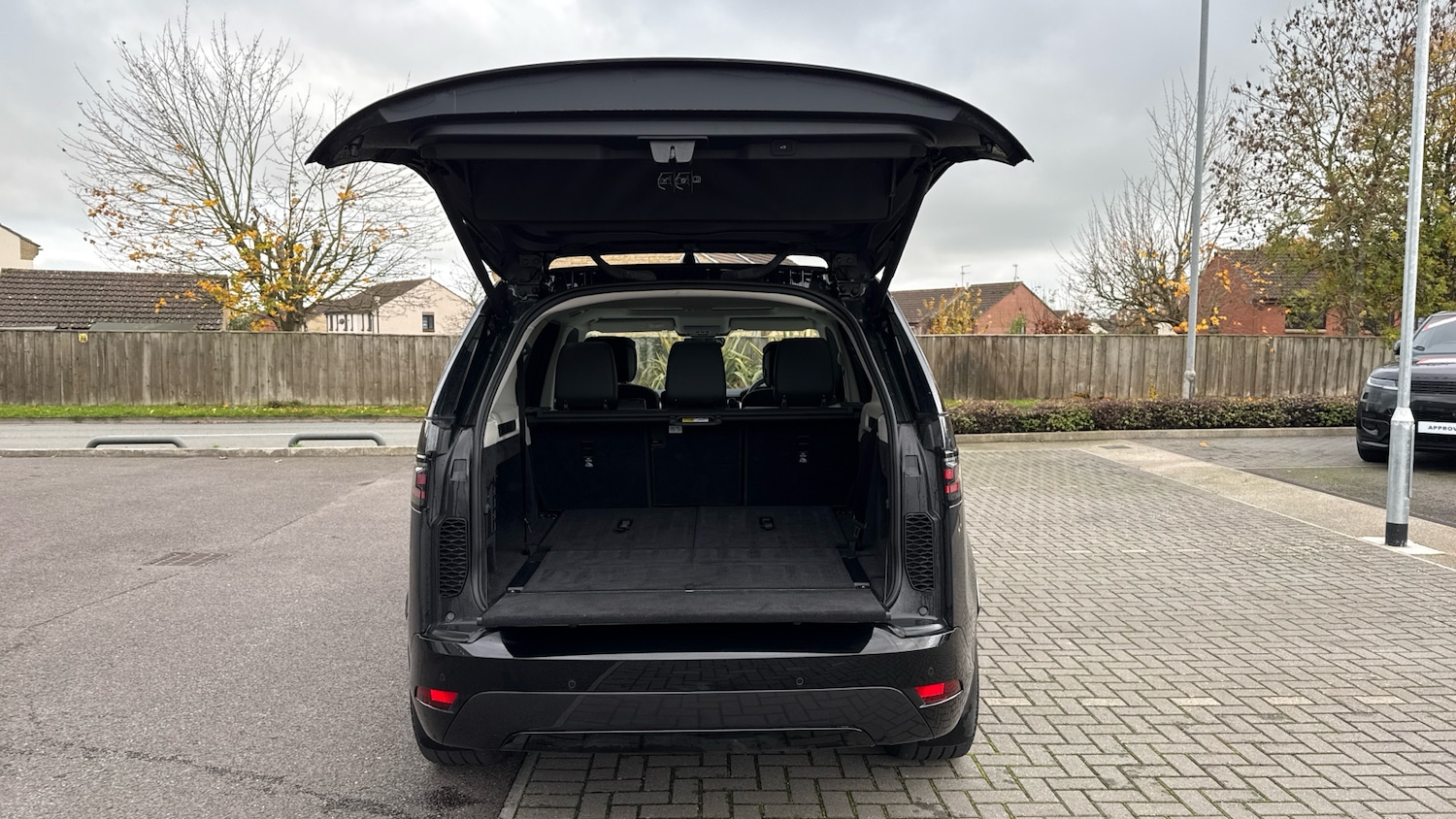 Used Land Rover Discovery 2025 for sale - 76612509: Photo 27