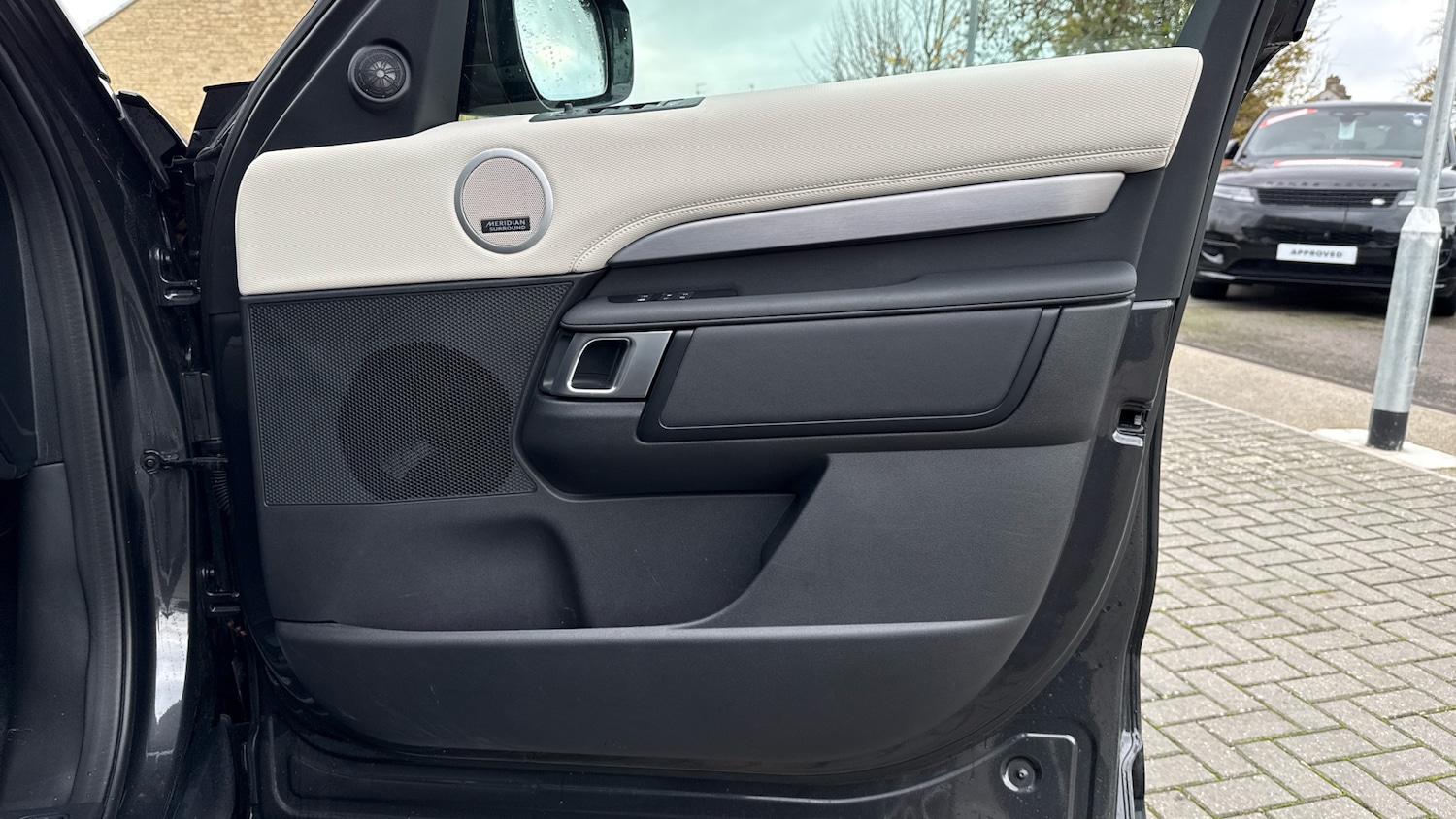 Used Land Rover Discovery 2025 for sale - 76612509: Photo 29